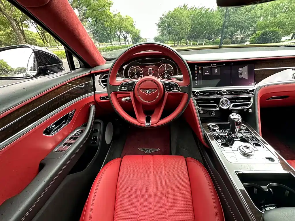 Bentley Flying Spur — фото 9