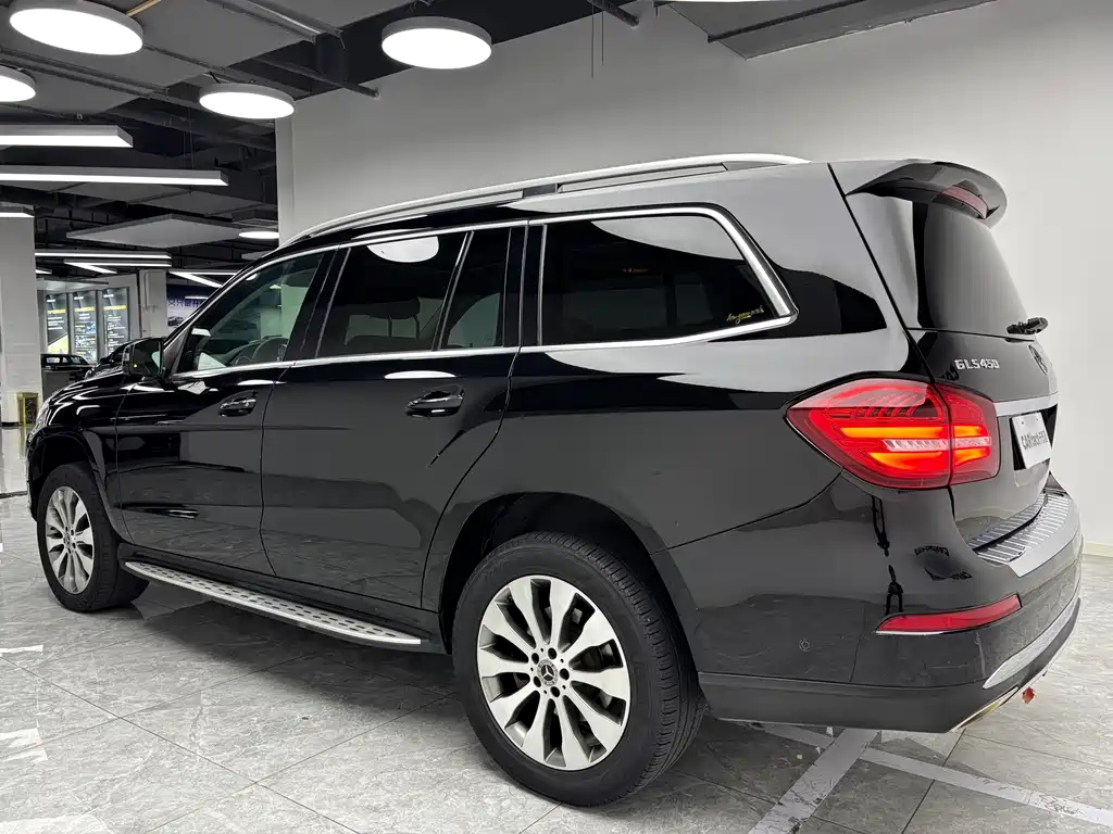 Mercedes-Benz GLS — фото 6
