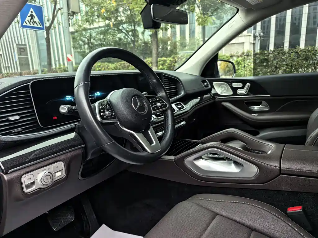Mercedes-Benz GLE — фото 7