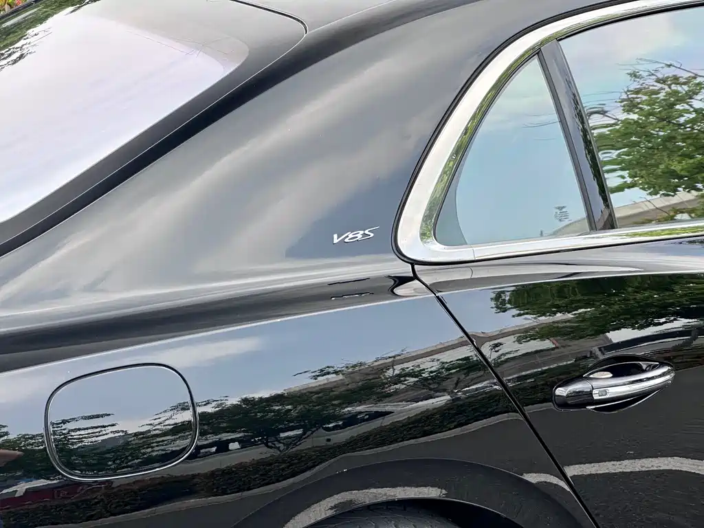 Bentley Flying Spur — фото 8