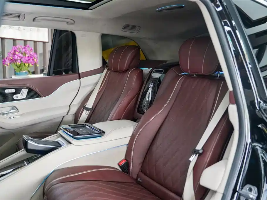 Mercedes-Benz GLS — фото 14