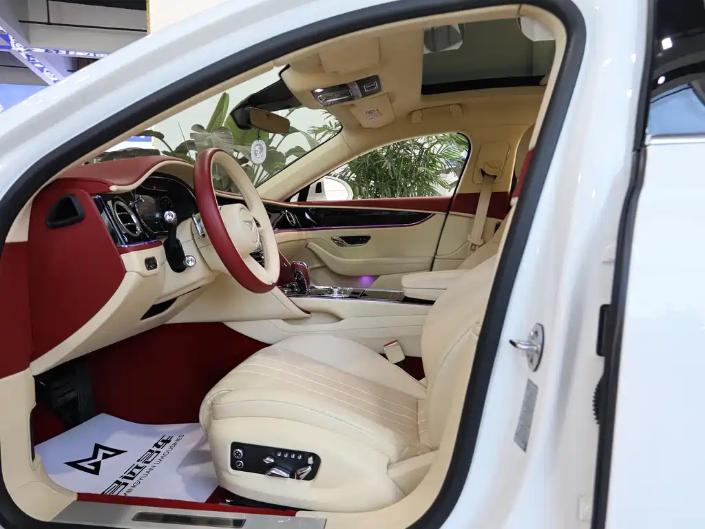 Bentley Flying Spur — фото 6