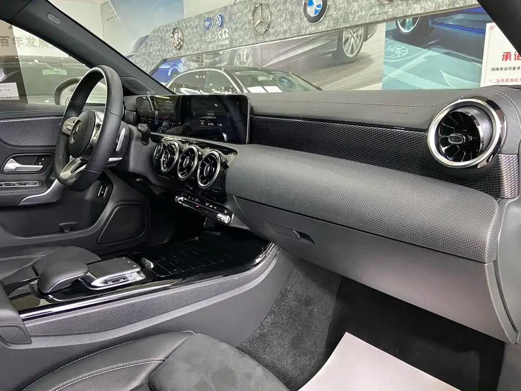 Mercedes-Benz A-Class — фото 18