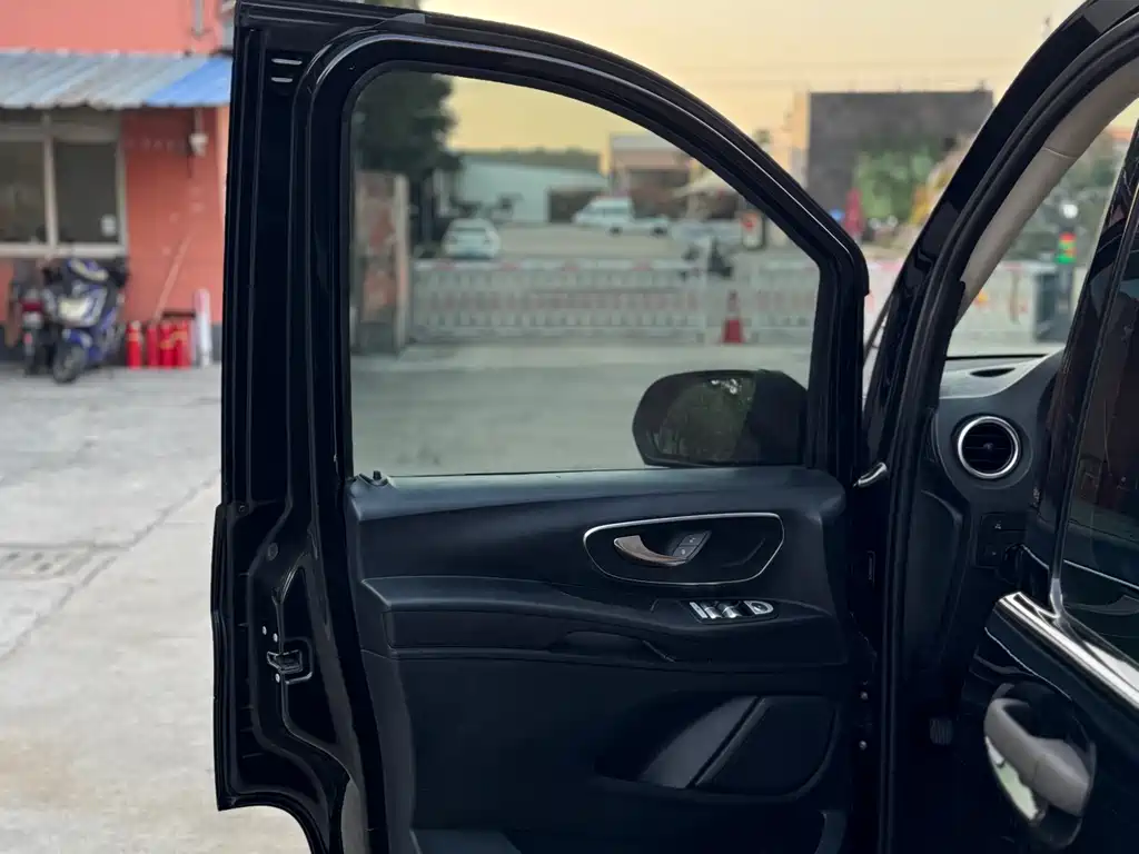 Mercedes-Benz Vito — фото 29