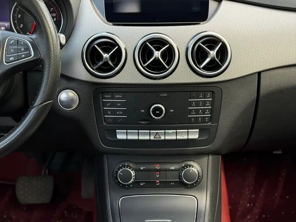 Mercedes-Benz B-Class — фото 10