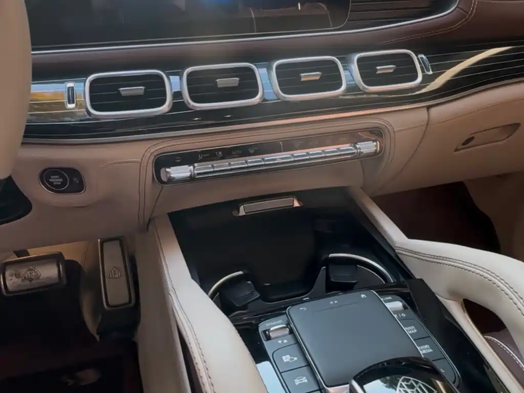 Mercedes-Benz GLS — фото 11