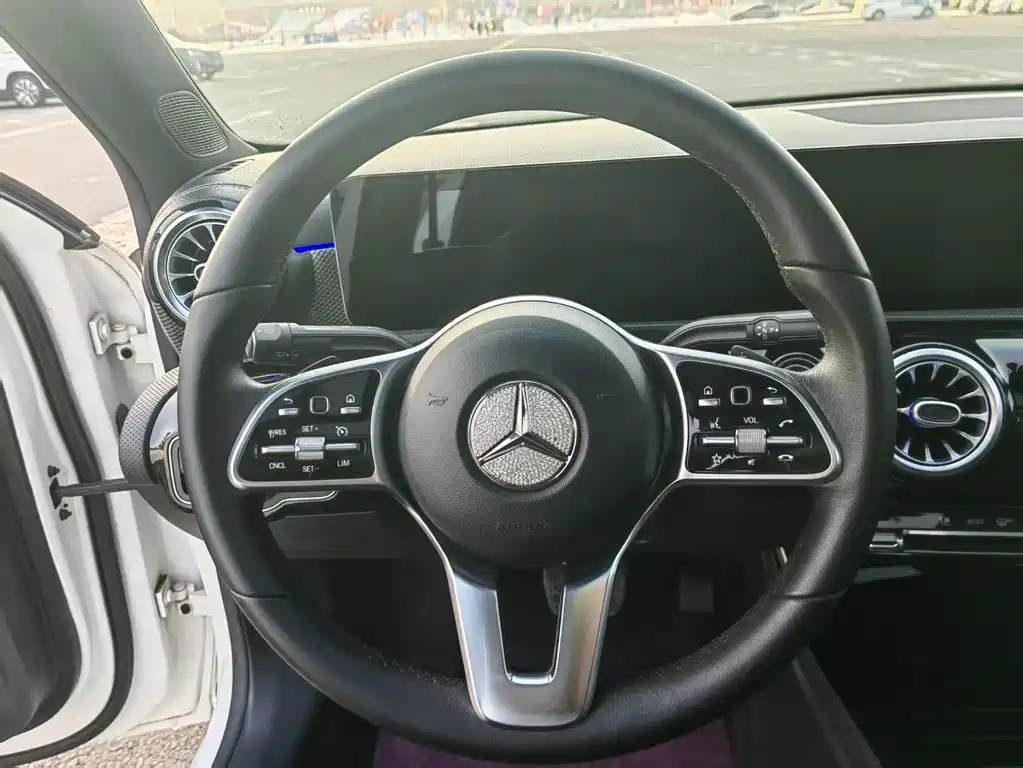 Mercedes-Benz A-Class — фото 20