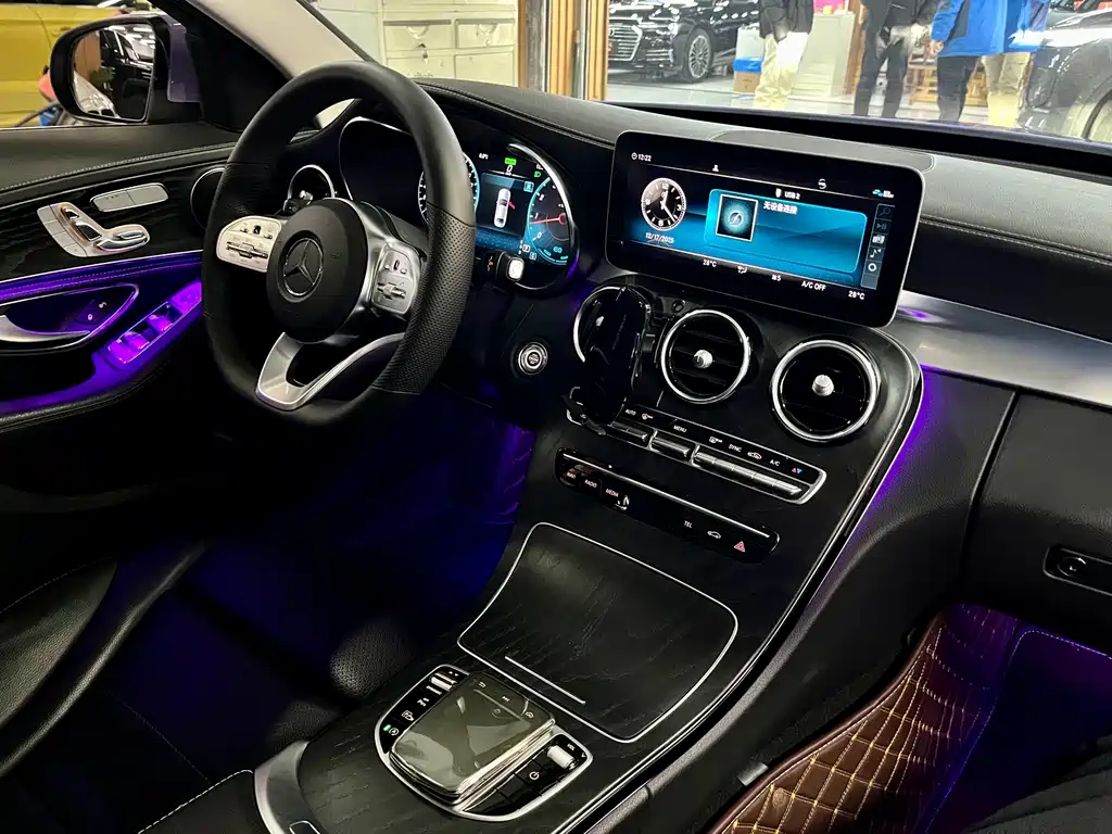Mercedes-Benz C-Class — фото 15