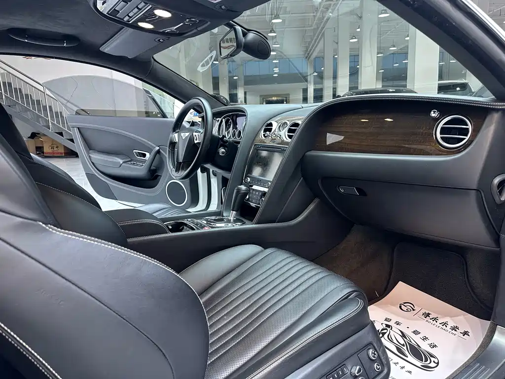 Bentley Continental — фото 10