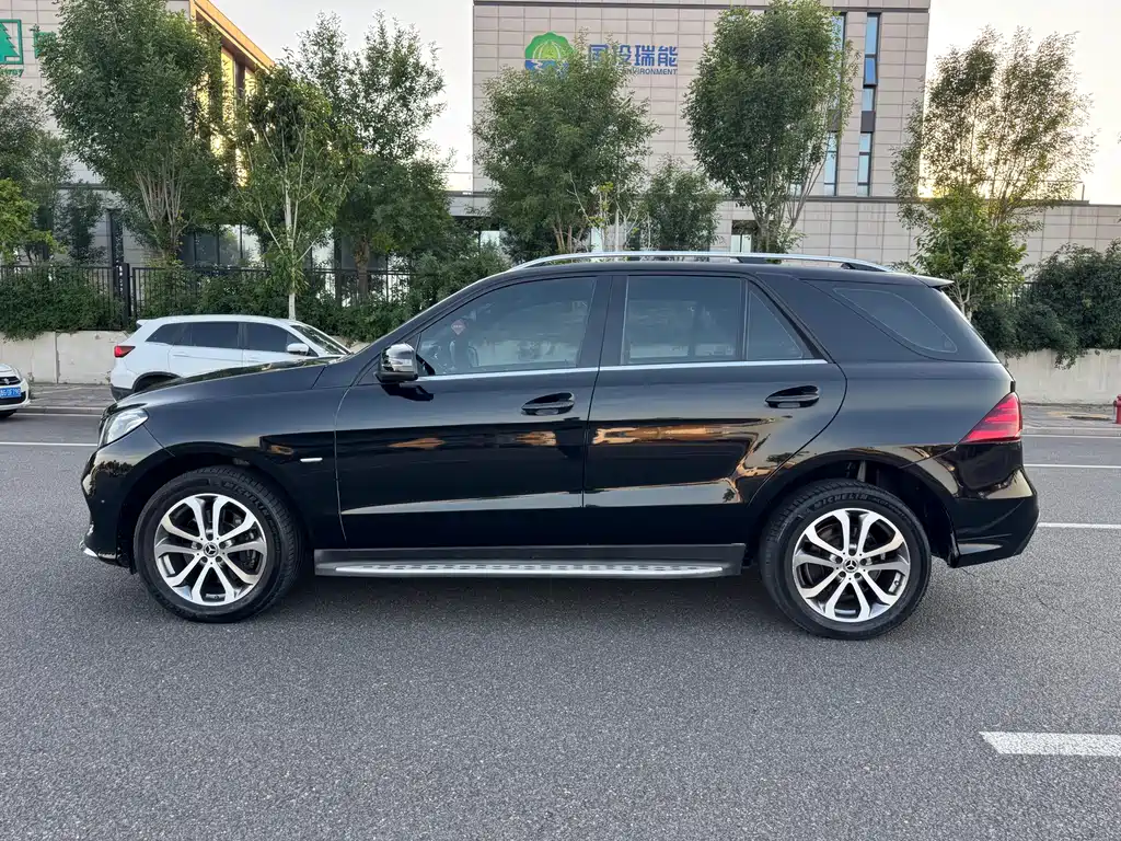 Mercedes-Benz GLE (Import) — фото 4