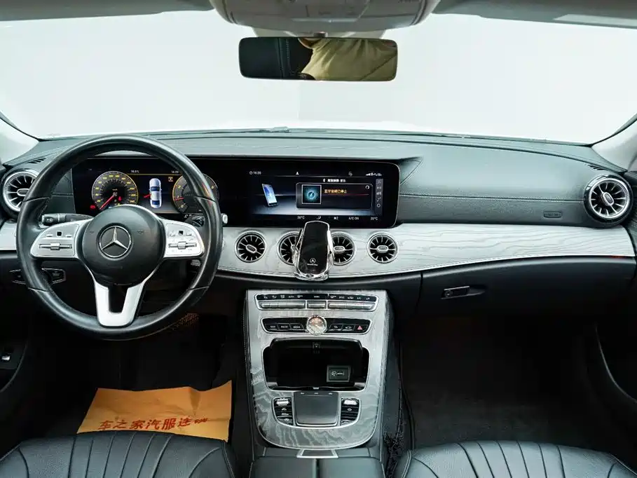 Mercedes-Benz CLS — фото 5