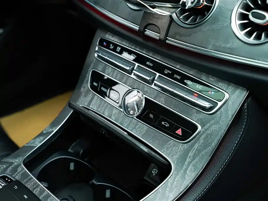 Mercedes-Benz CLS — фото 10