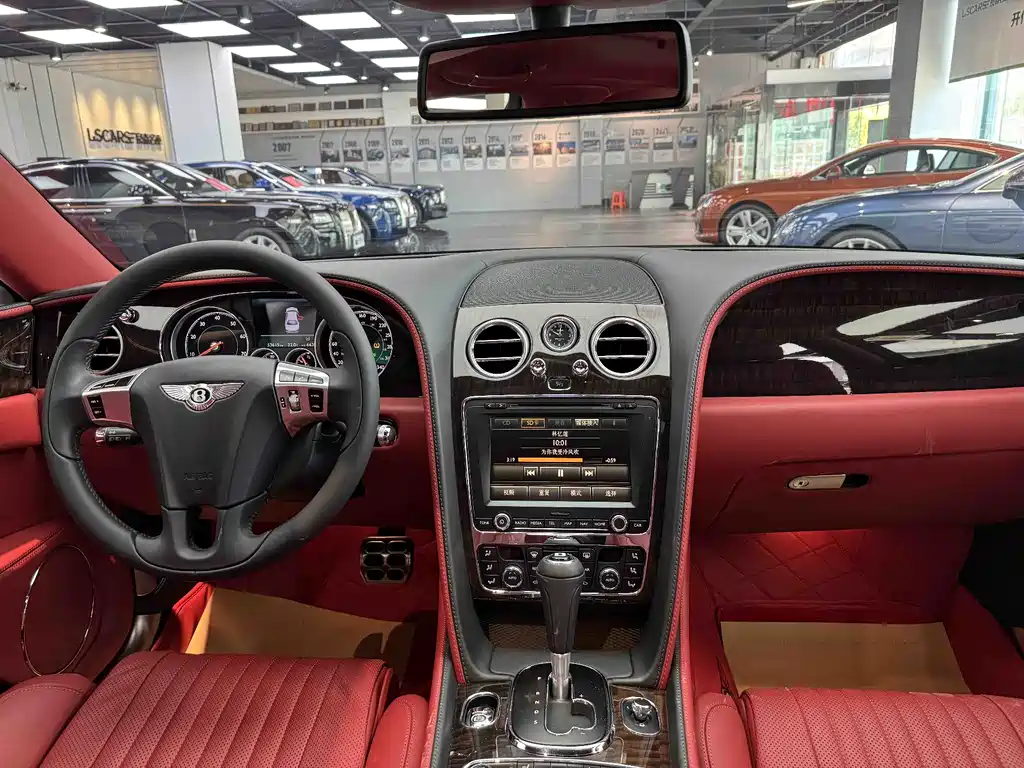 Bentley Flying Spur — фото 8