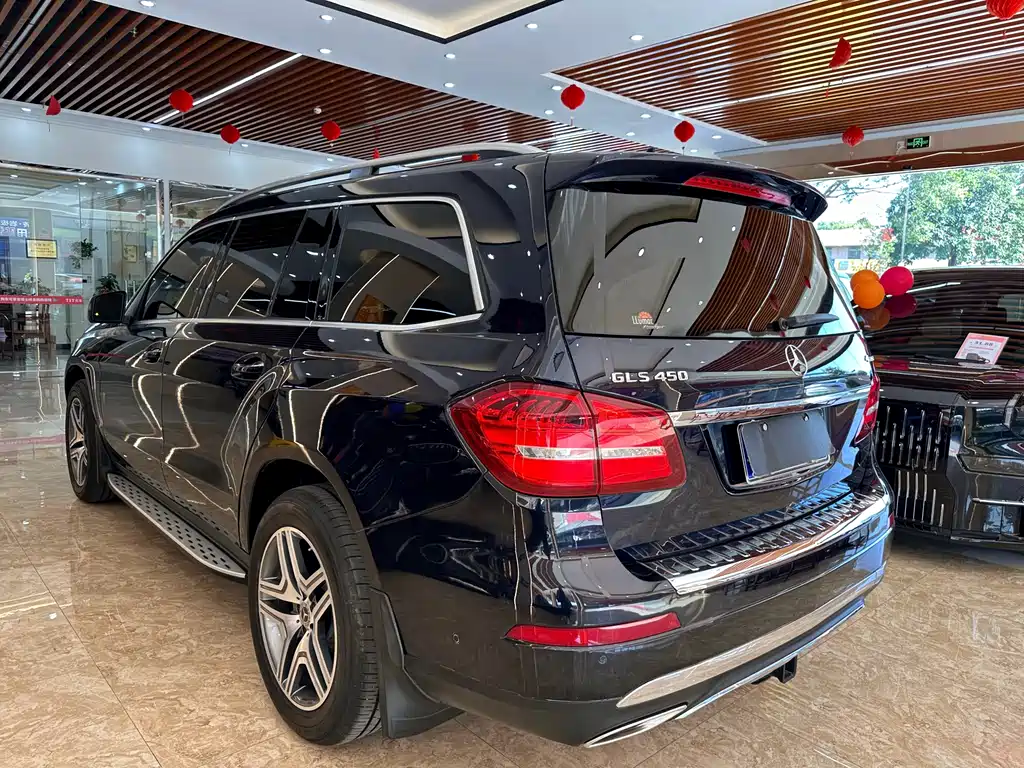 Mercedes-Benz GLS — фото 6