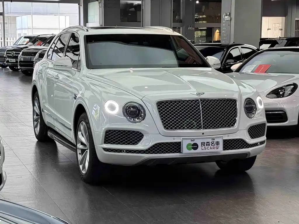 Bentley Bentayga — фото 3