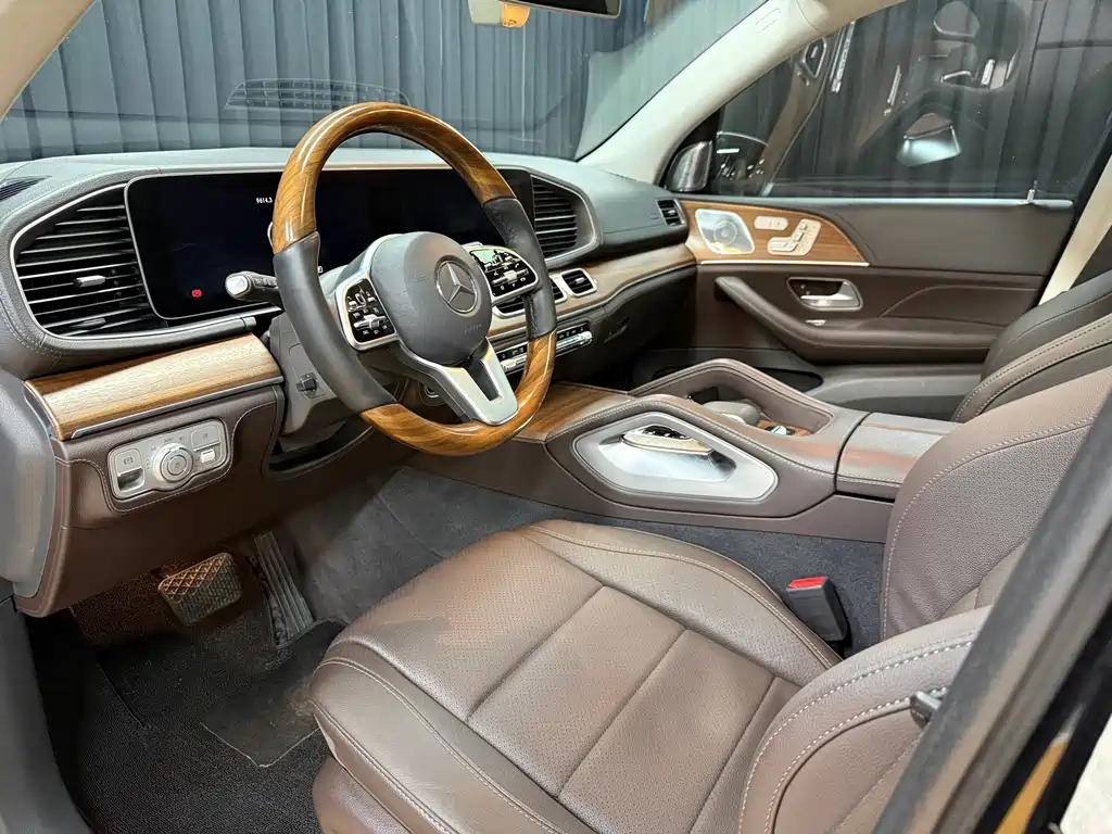 Mercedes-Benz GLS — фото 4