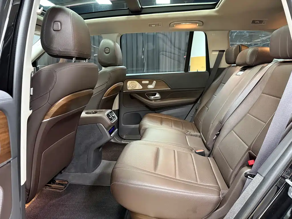 Mercedes-Benz GLS — фото 8