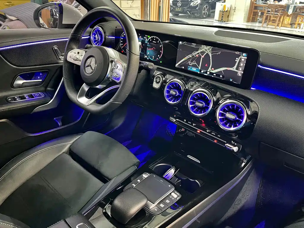 Mercedes-Benz A-Class — фото 14