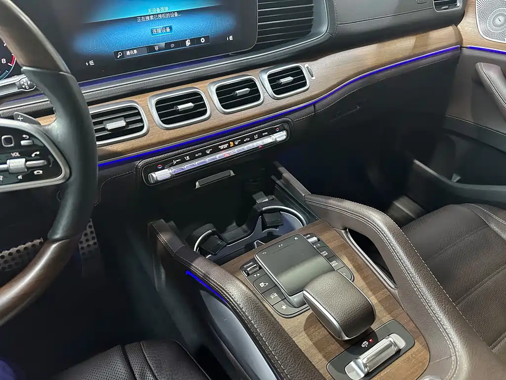 Mercedes-Benz GLS — фото 15