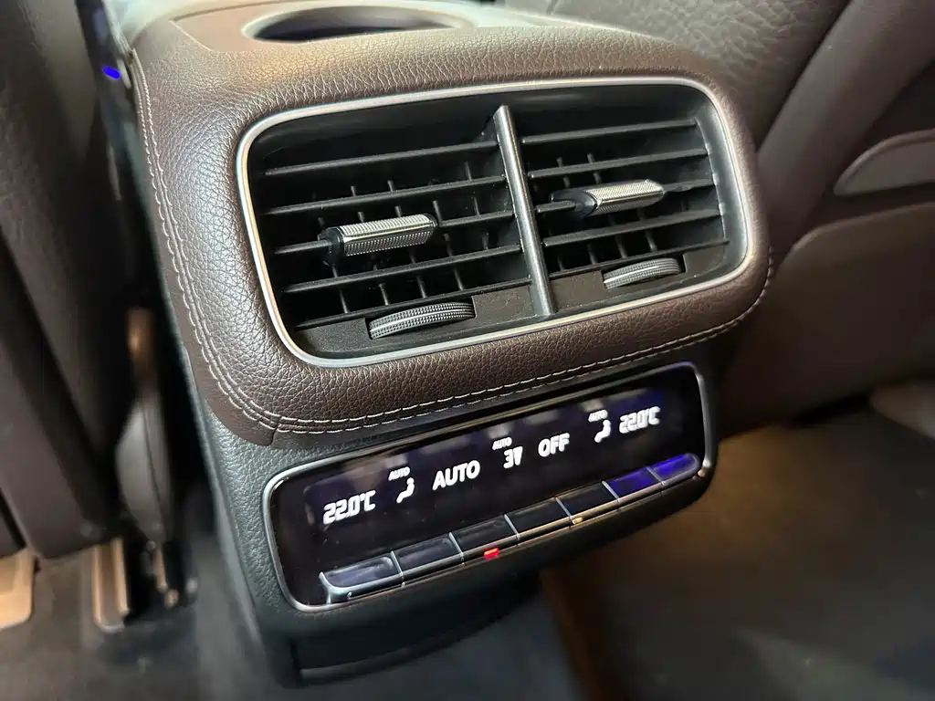 Mercedes-Benz GLS — фото 18