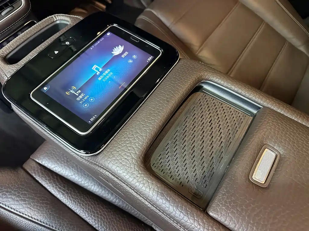 Mercedes-Benz GLS — фото 20