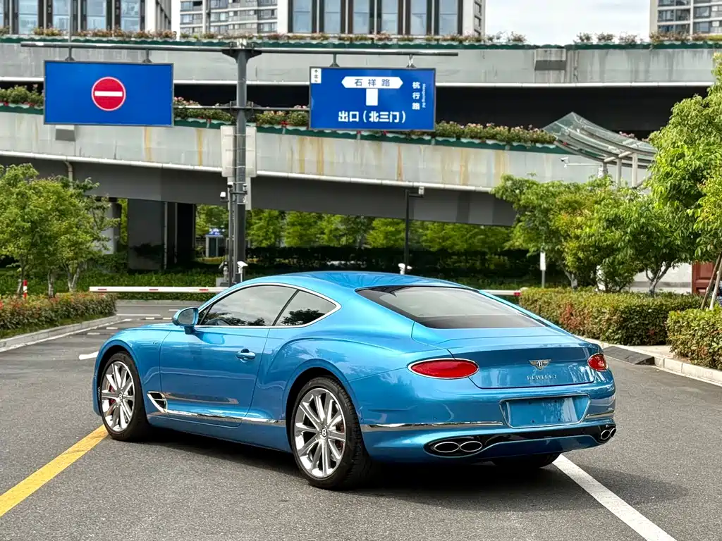 Bentley Continental — фото 9