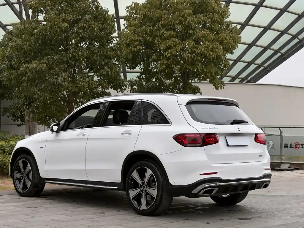 Mercedes-Benz GLC — фото 9