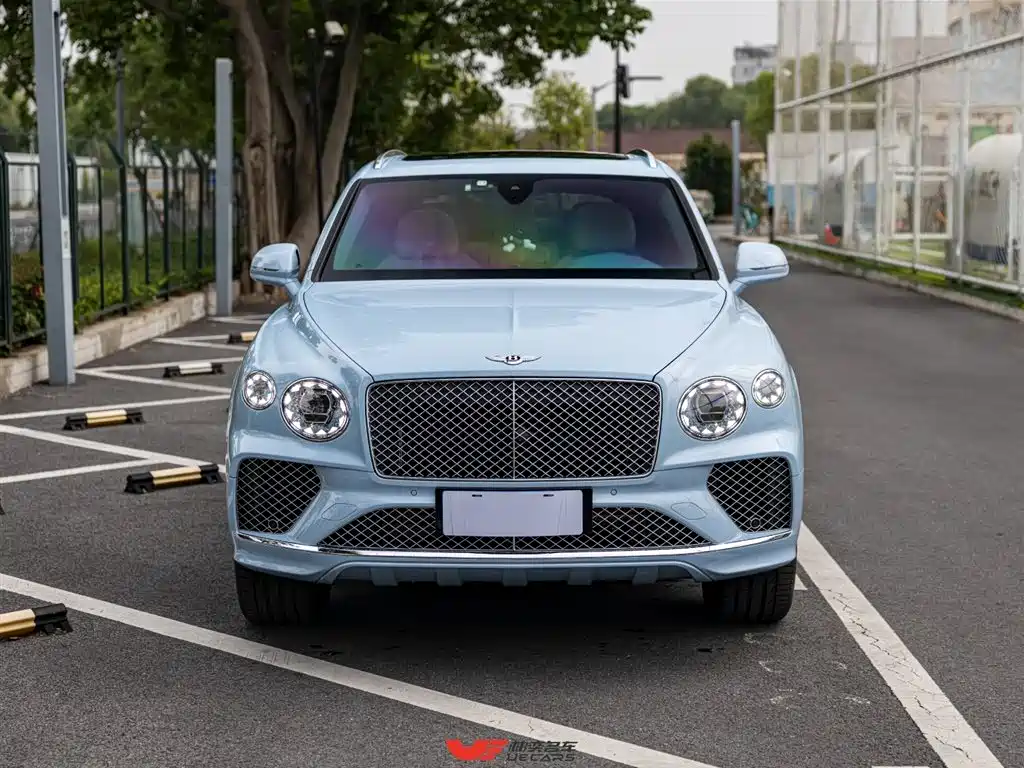 Bentley Bentayga — фото 2