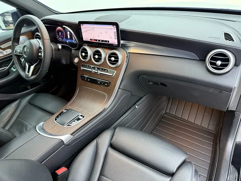Mercedes-Benz GLC — фото 16