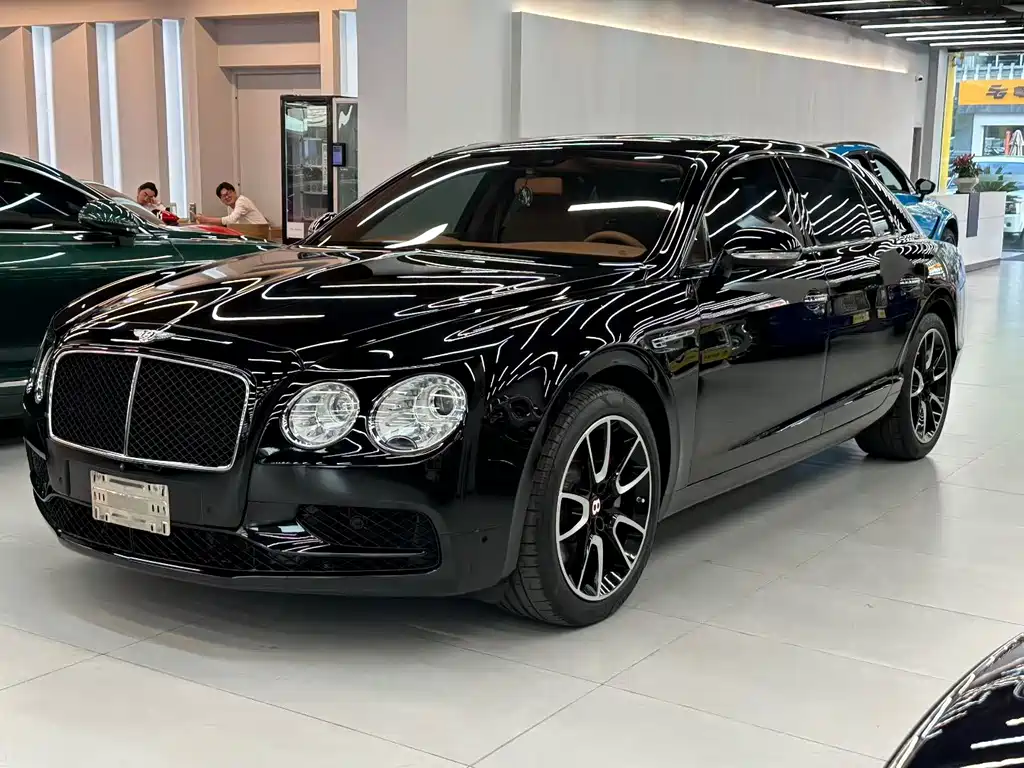Bentley Flying Spur — фото 2