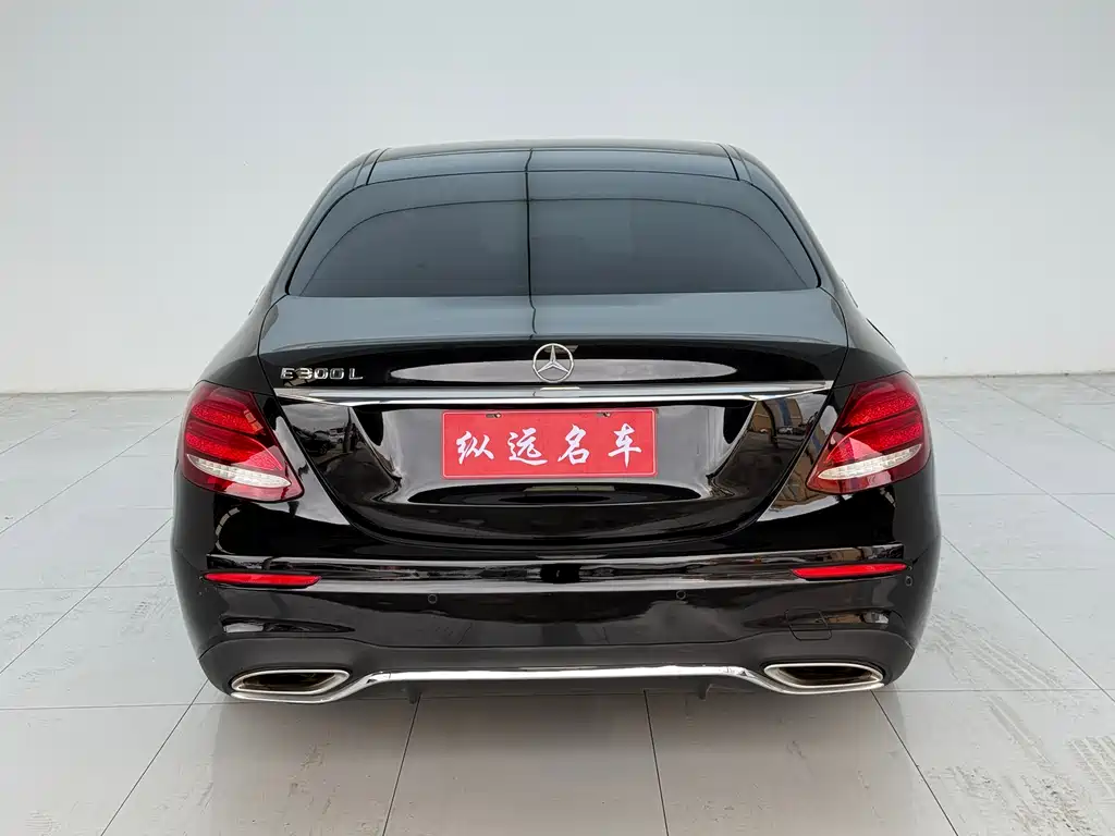 Mercedes-Benz E-Class — фото 17