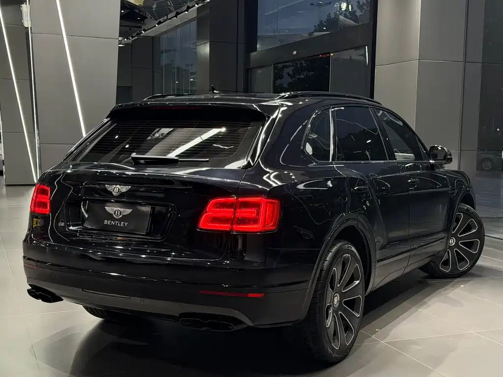Bentley Bentayga — фото 3