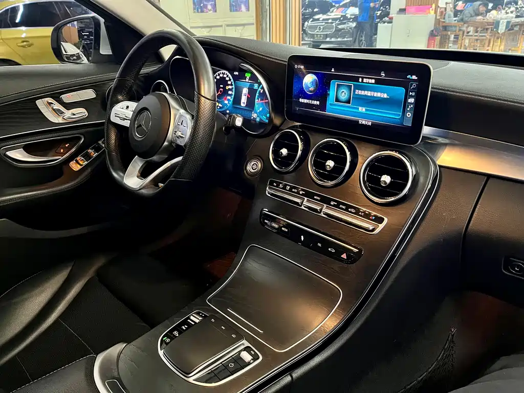 Mercedes-Benz C-Class — фото 14