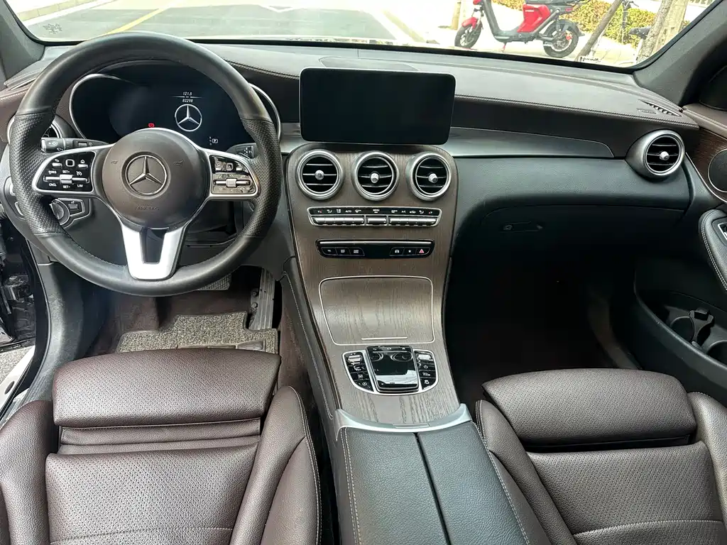 Mercedes-Benz GLC — фото 10