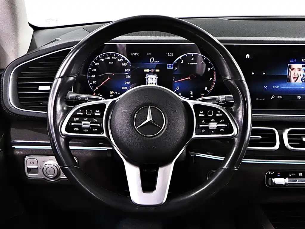 Mercedes-Benz GLE — фото 10
