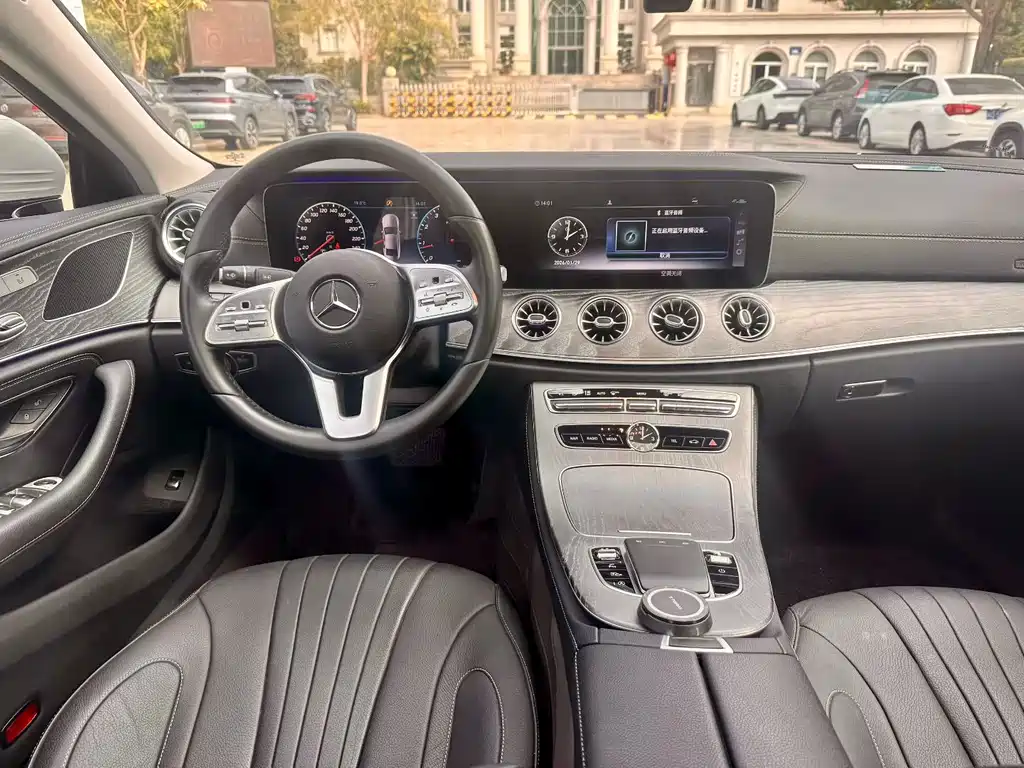 Mercedes-Benz CLS — фото 7