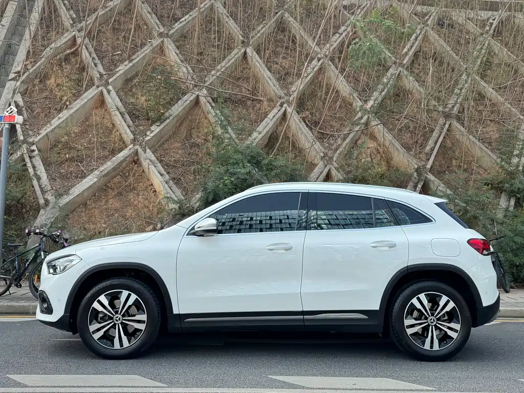Mercedes-Benz GLA — фото 4