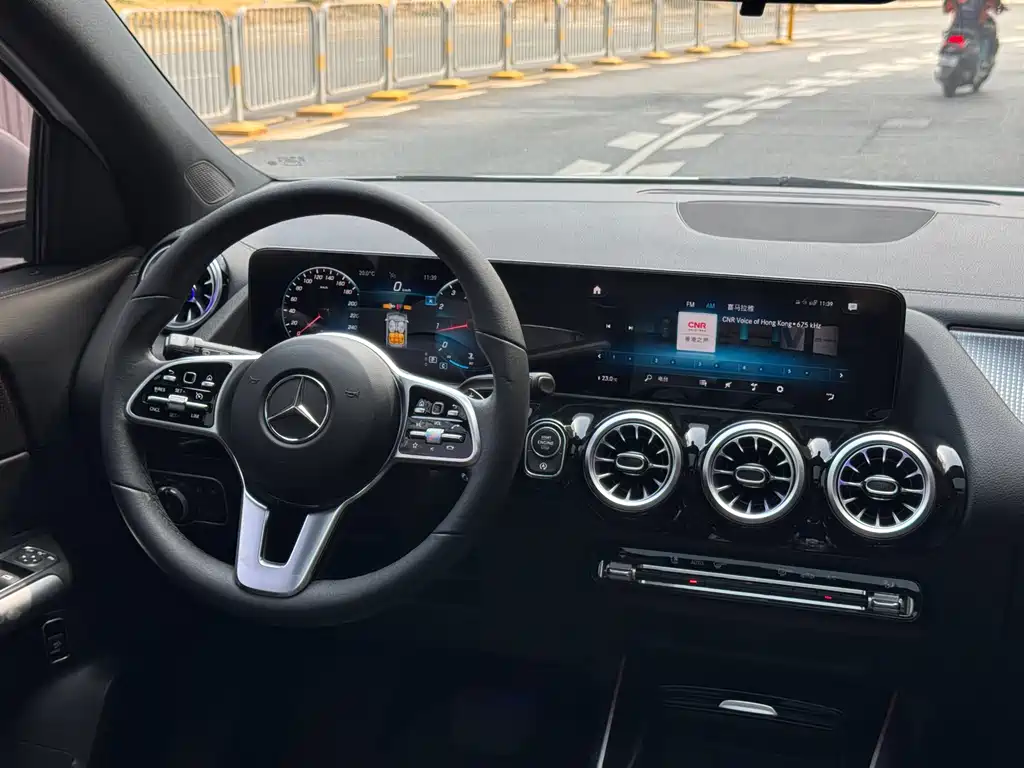 Mercedes-Benz GLA — фото 9