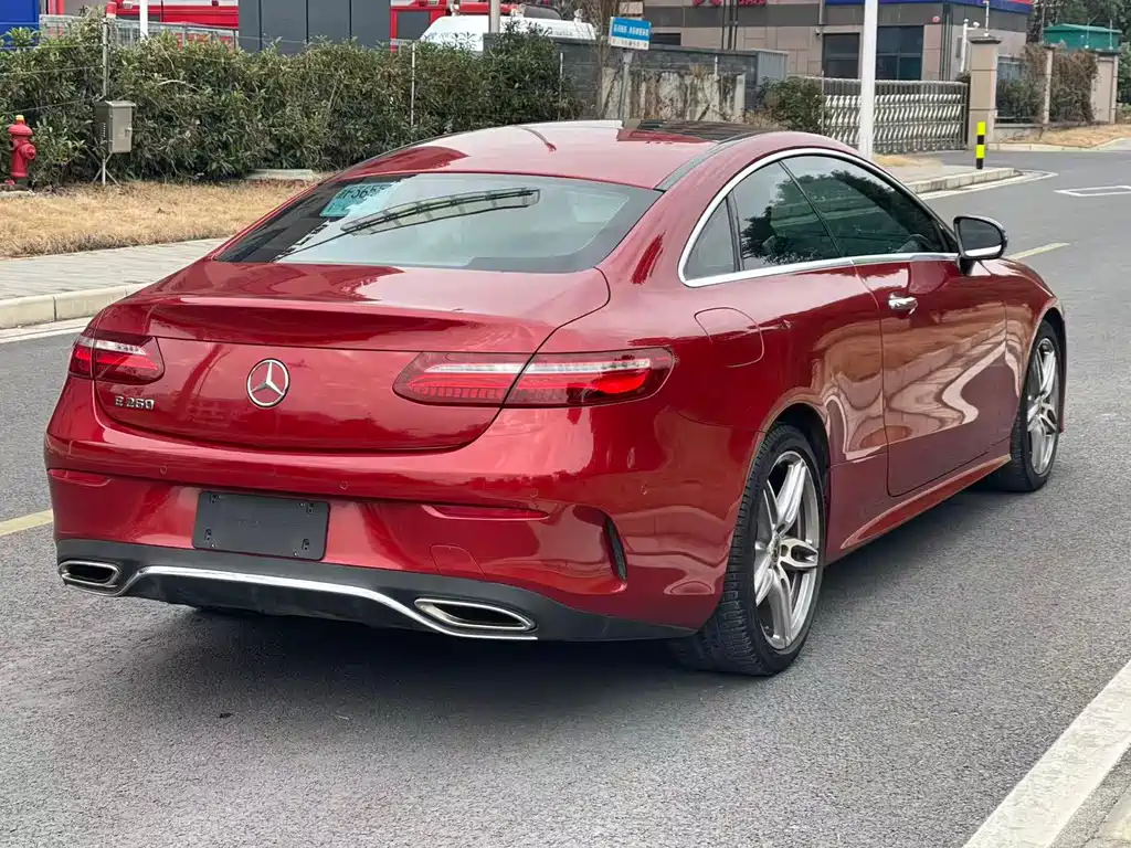 Mercedes-Benz E-Class (Import) — фото 4