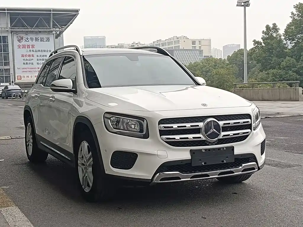 Mercedes-Benz GLB — фото 3