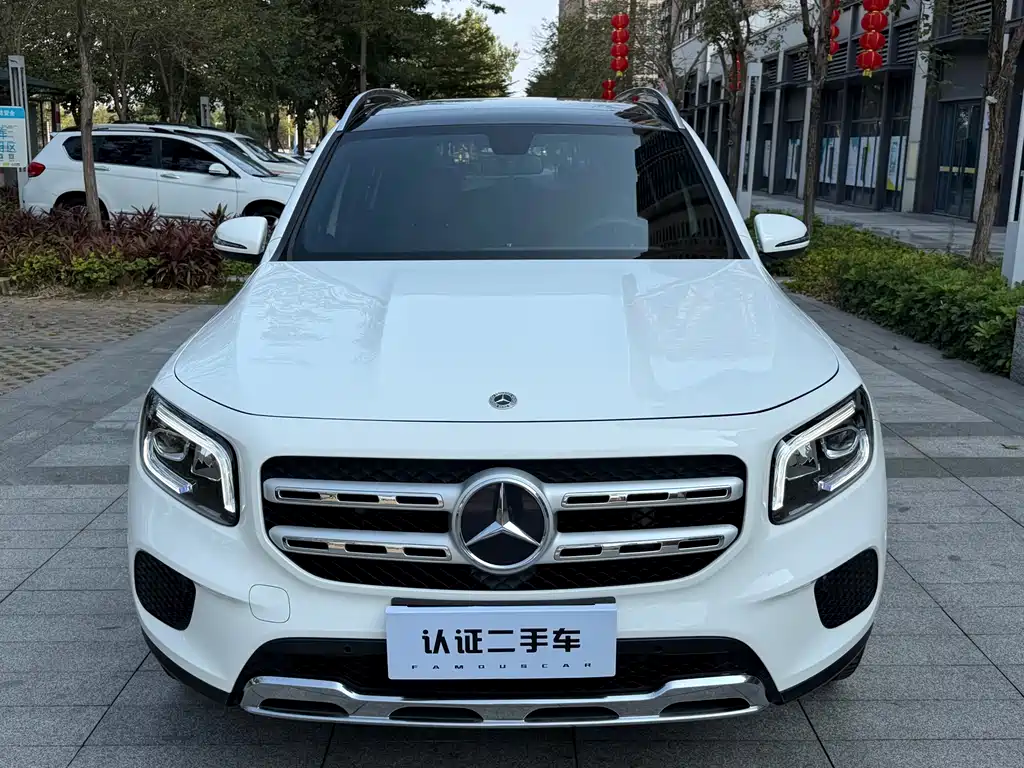 Mercedes-Benz GLB — фото 2