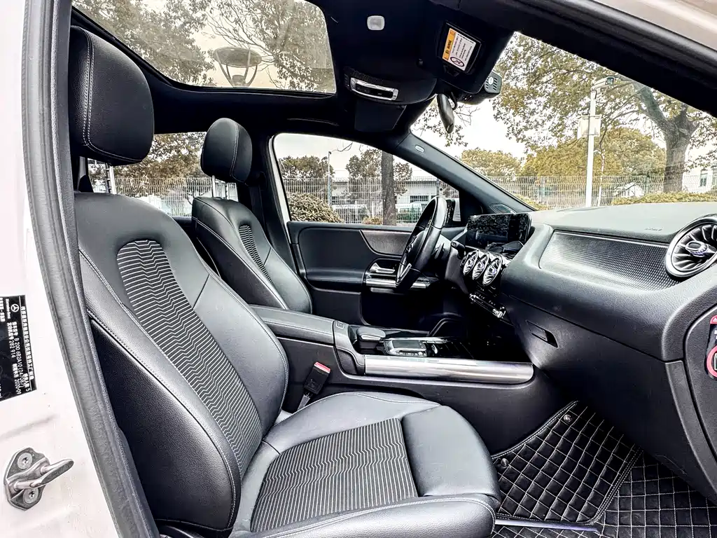Mercedes-Benz B-Class — фото 11