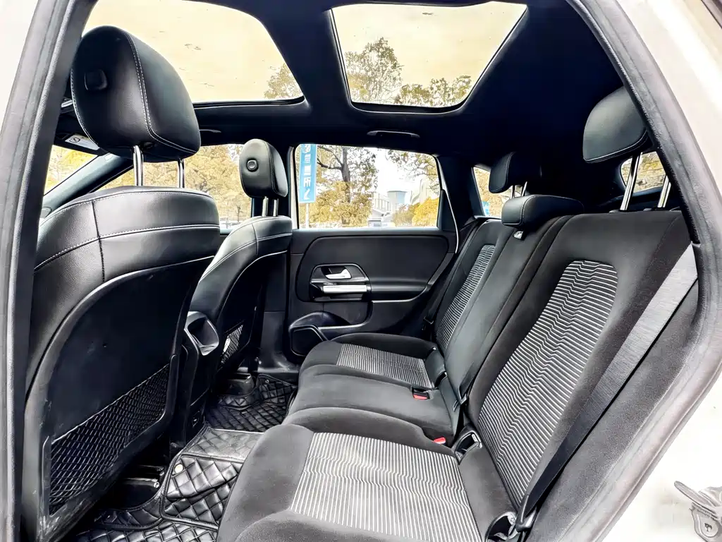 Mercedes-Benz B-Class — фото 14