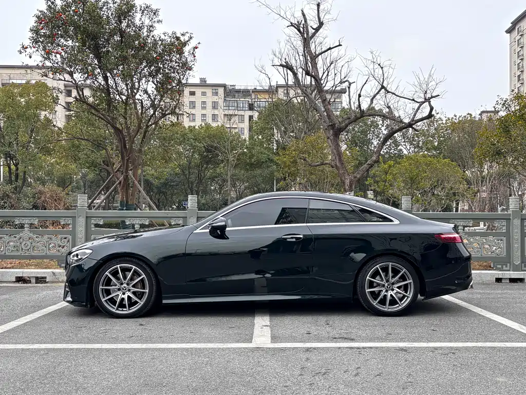 Mercedes-Benz E-Class (Import) — фото 3