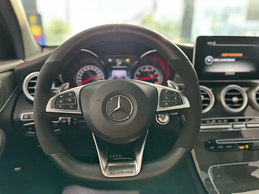 Mercedes-Benz GLC AMG — фото 5