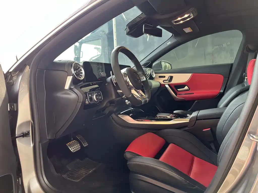 Mercedes-Benz CLA AMG — фото 11