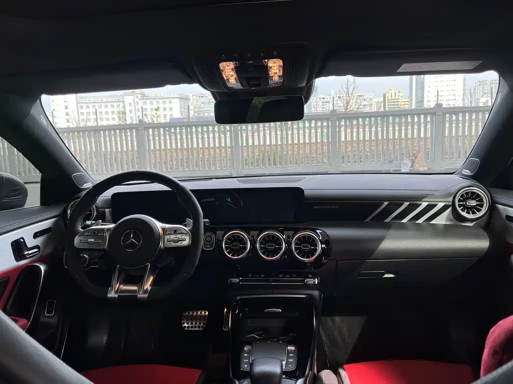Mercedes-Benz CLA AMG — фото 10