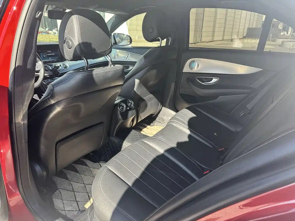 Mercedes-Benz E-Class (Import) — фото 14