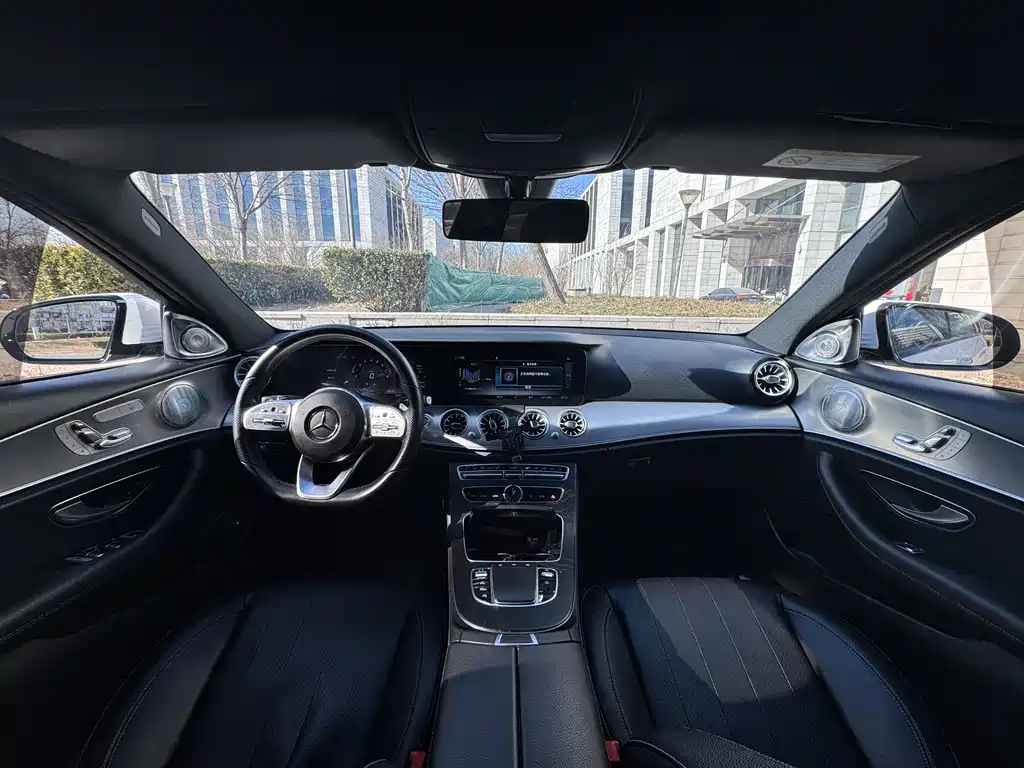 Mercedes-Benz E-Class (Import) — фото 15