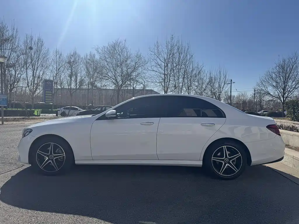 Mercedes-Benz E-Class (Import) — фото 3